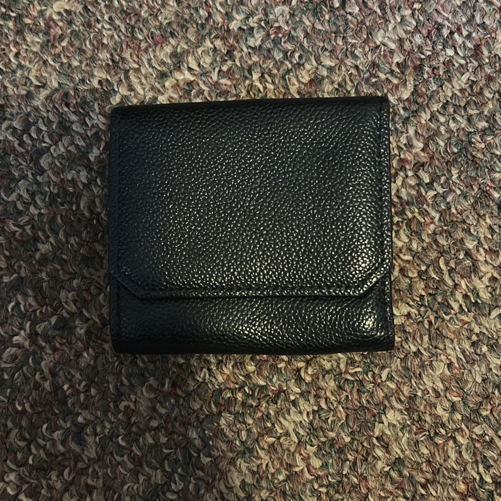 Michael Kors Wallet - Picture 2 of 4